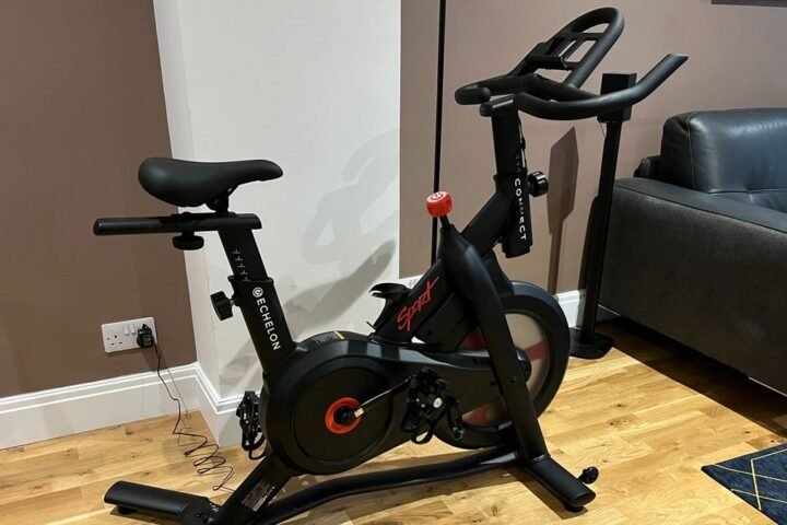 Echelon Sport Smart Connect indoor bike