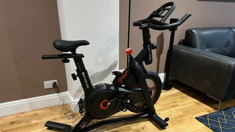 Echelon Sport Smart Connect indoor bike